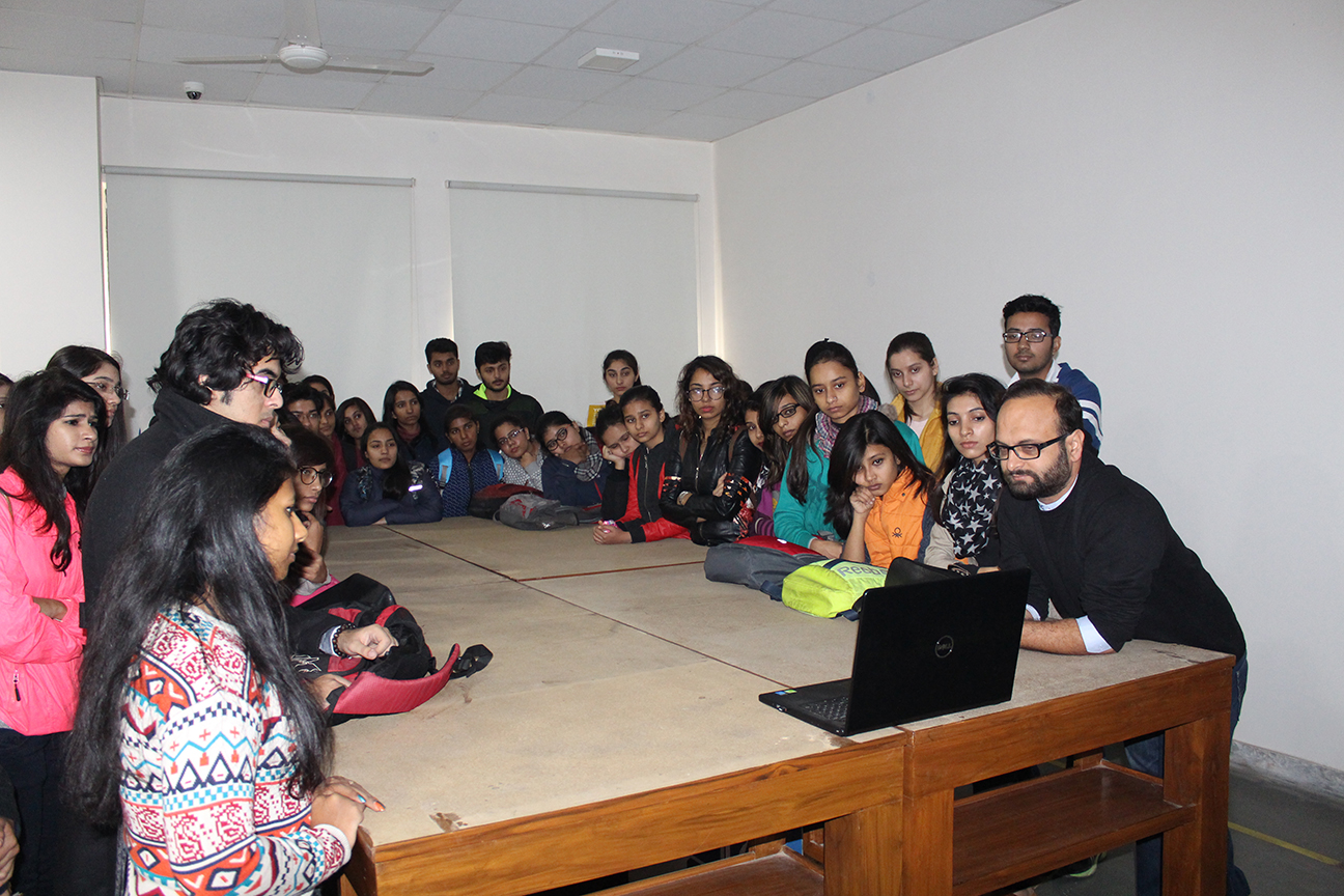 WUD Students Learning Computer Programme